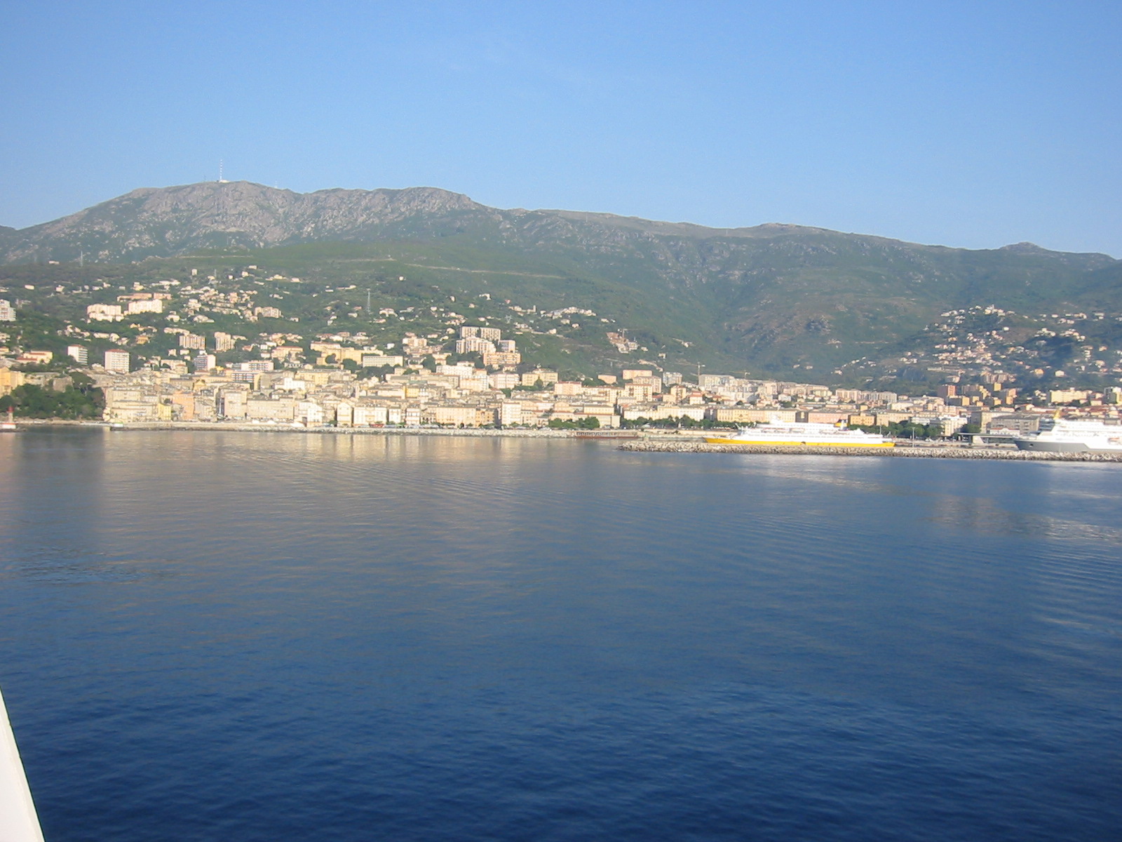105-0503_IMG.JPG